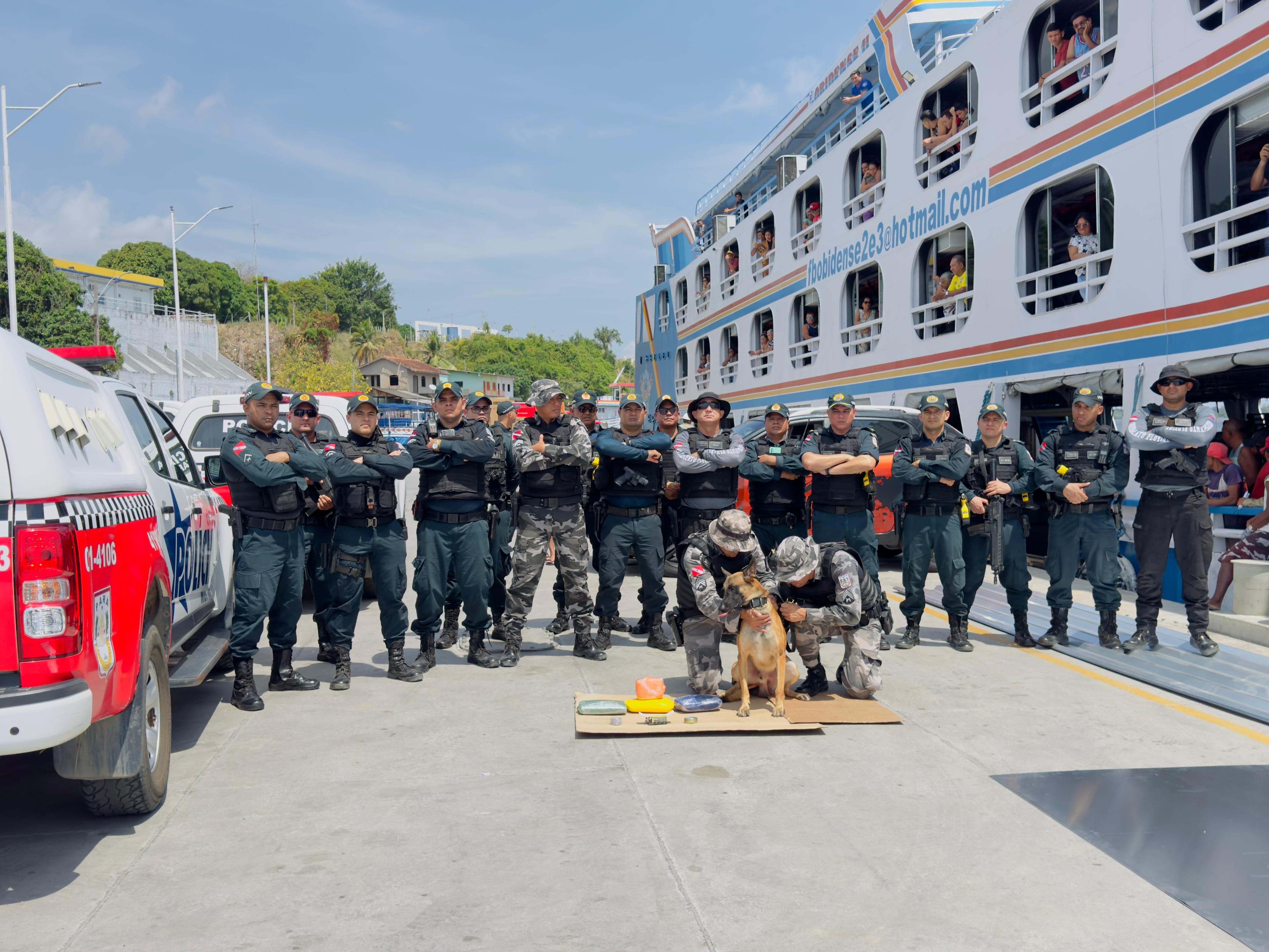 Polícia Militar apreende drogas e munições em operação no Porto de Oriximiná