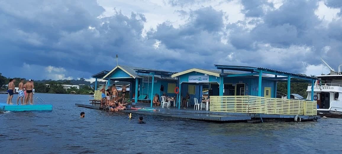 Justiça aciona PM para ajudar prefeitura na retirada de flutuantes do Tarumã, em Manaus