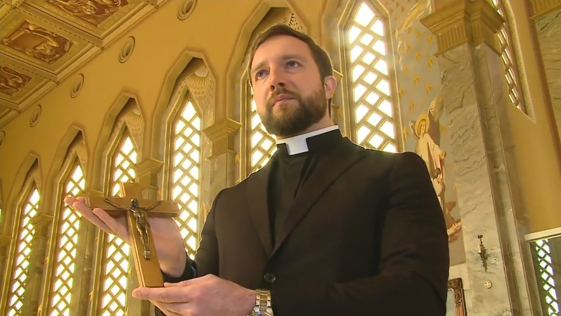 Padre exorcista do RS diz que trabalho 'não é como o dos filmes' | G1
