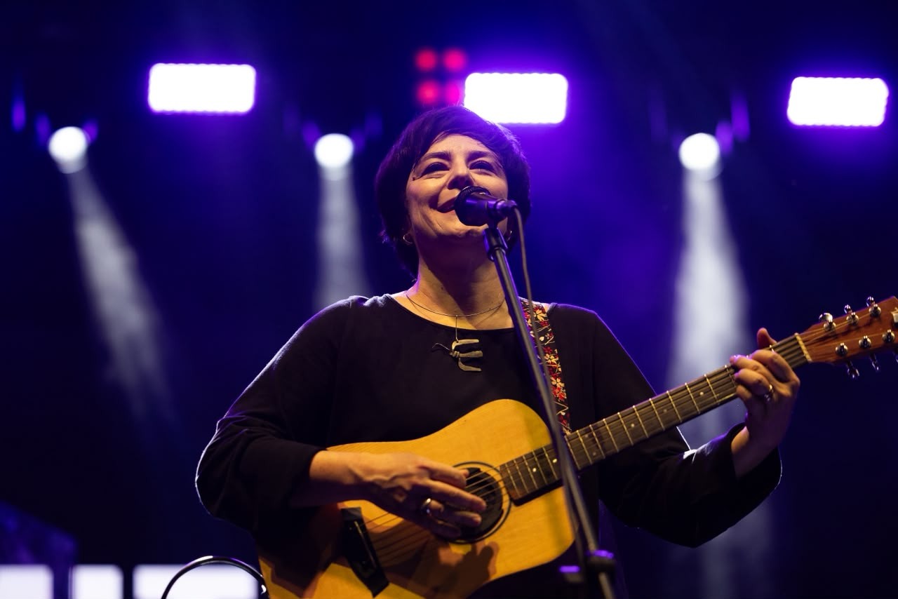 Pato Fu faz show gratuito em Juiz de Fora no sábado; veja outras atrações