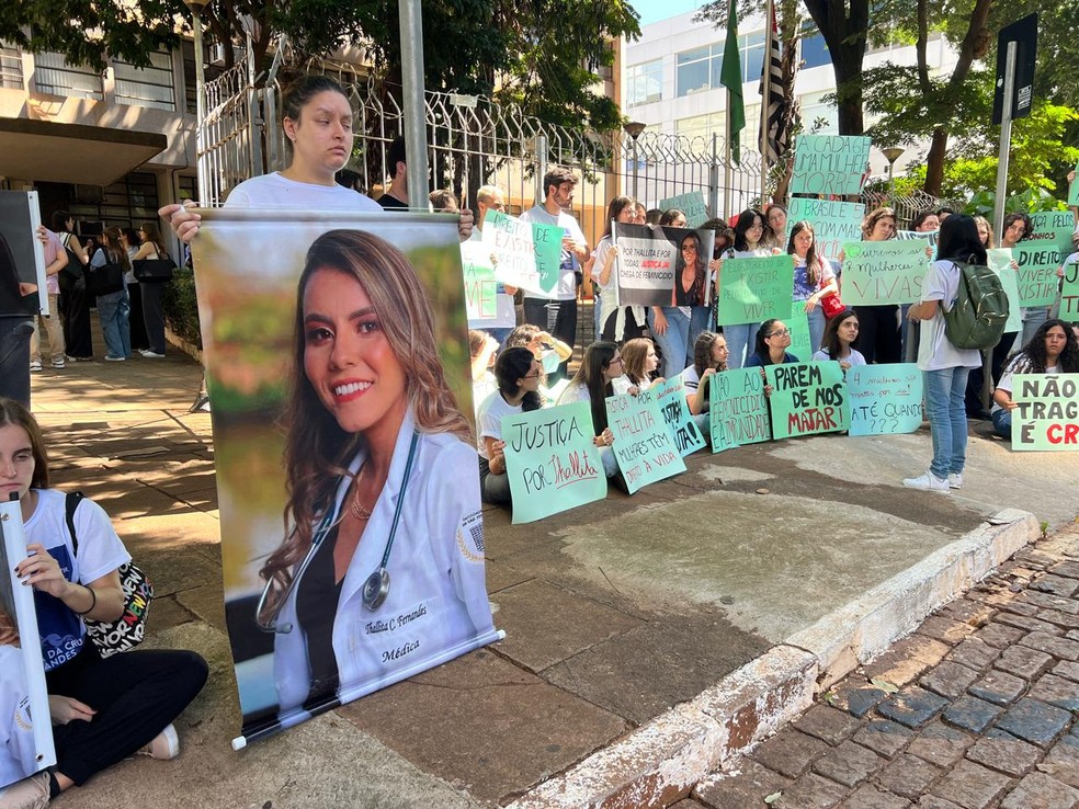 Júri popular do namorado acusado de matar médica e esconder corpo em mala em São José do Rio Preto (SP) — Foto: TV TEM / Rogério Pedrozo