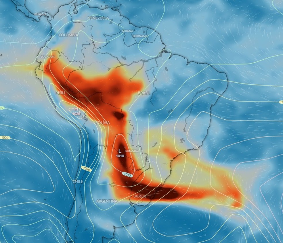 Imagem de satélite mostra densidade da fumaça de queimadas pelo país no início da manhã — Foto: Reprodução/Windy