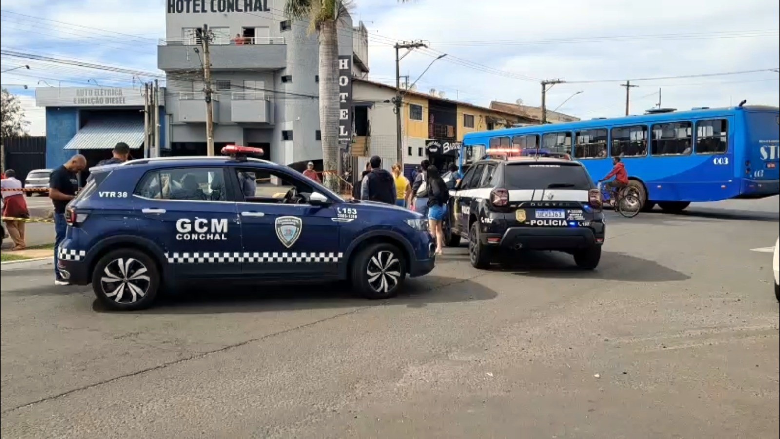 Mulher morre atropelada por caminhão em avenida no interior de SP