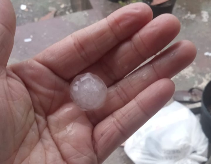 VÍDEO: Chuva de granizo surpreende moradores de Manaus e Região Metropolitana nesta quinta