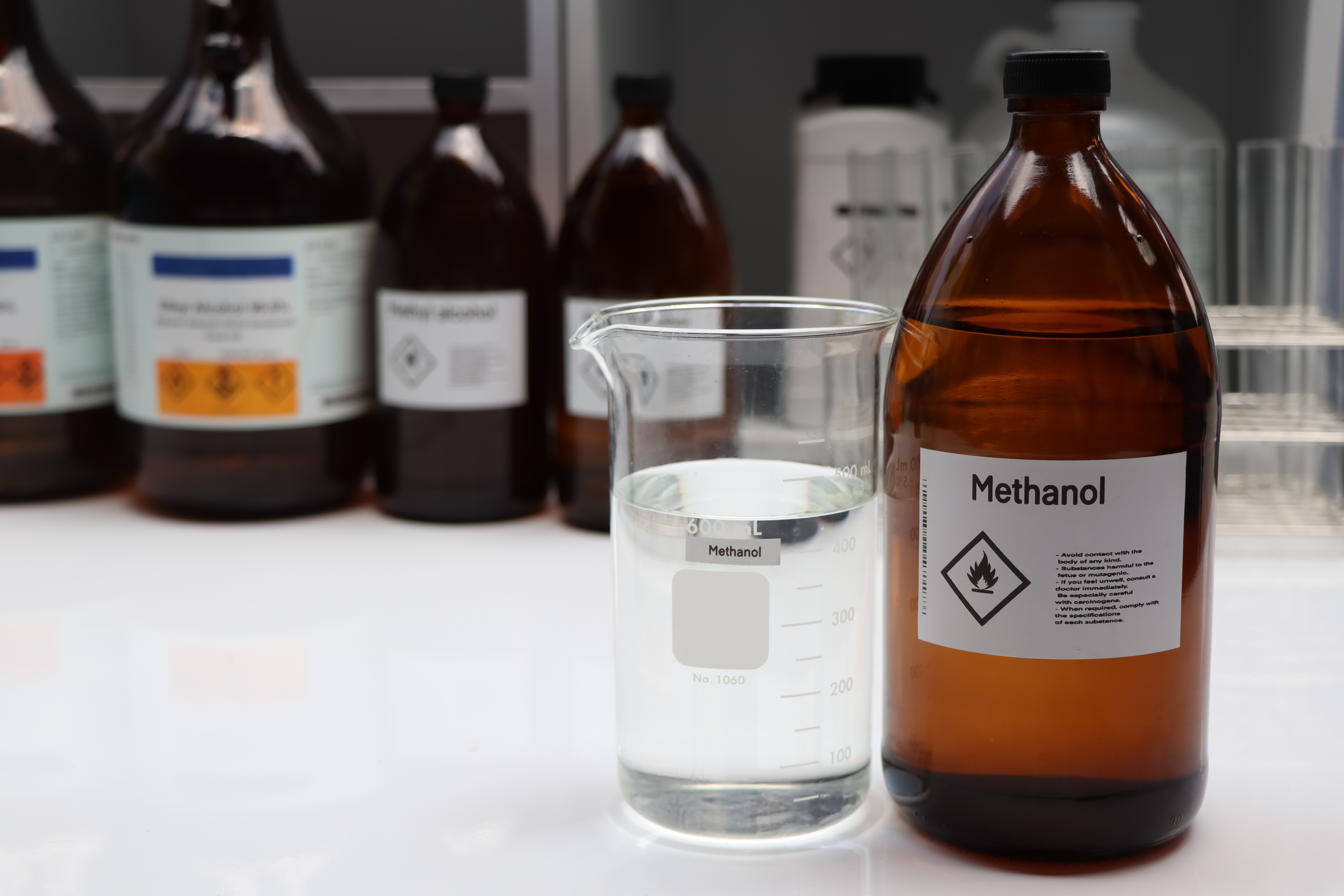 Metanol: o que é a substância que causou intoxicações em bebidas alcoólicas adulteradas em SP