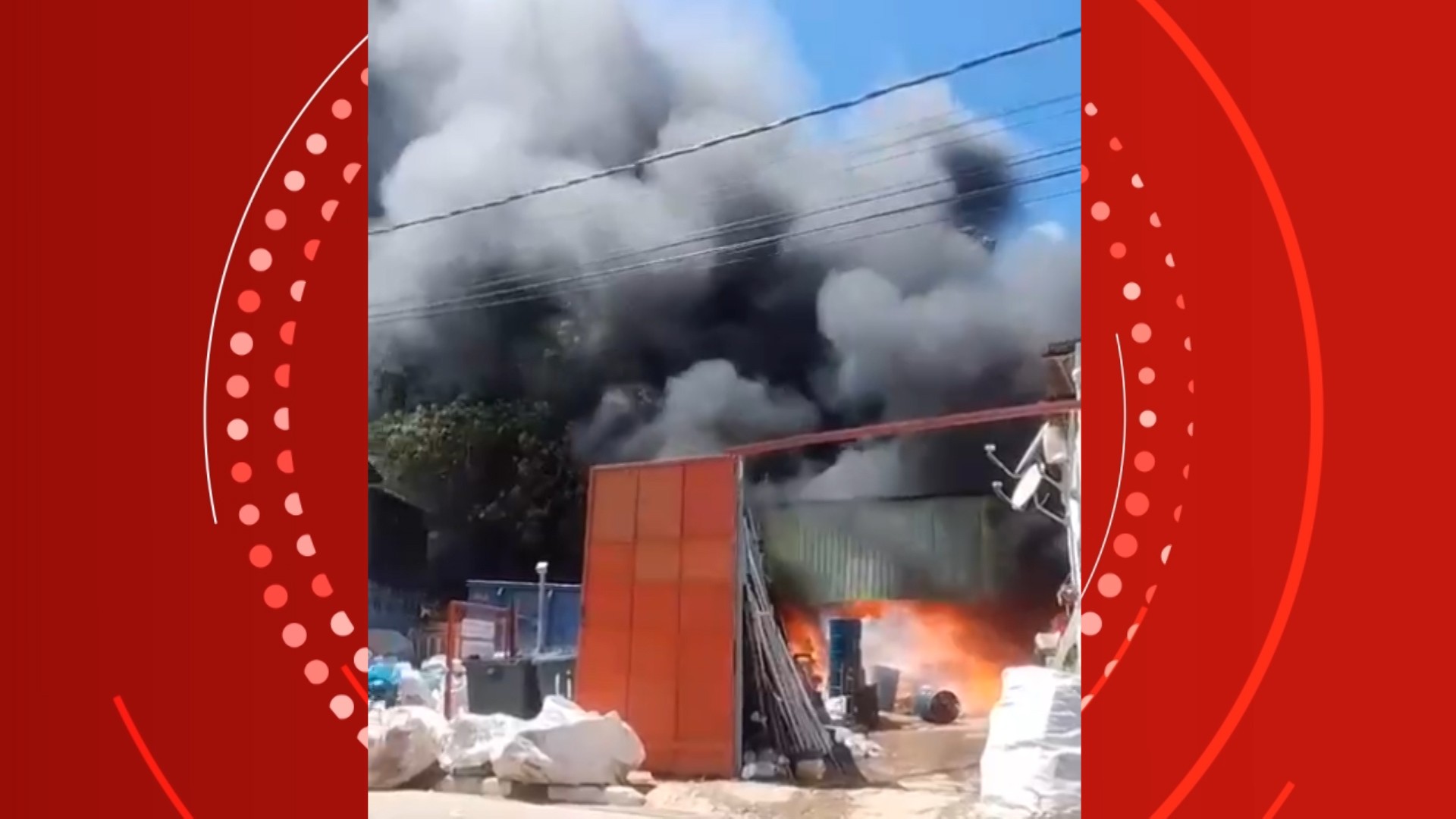VÍDEO: Faísca de solda provoca incêndio em depósito de reciclagem em Santa Branca, SP