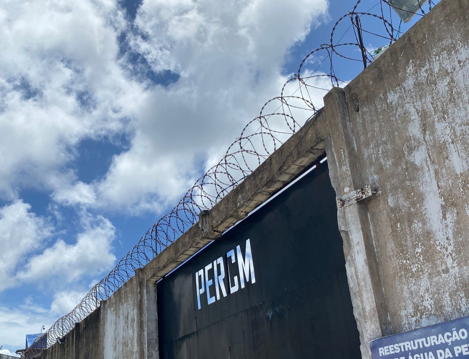 Presos tentam fugir por área de ventilação em presídio na Grande Natal