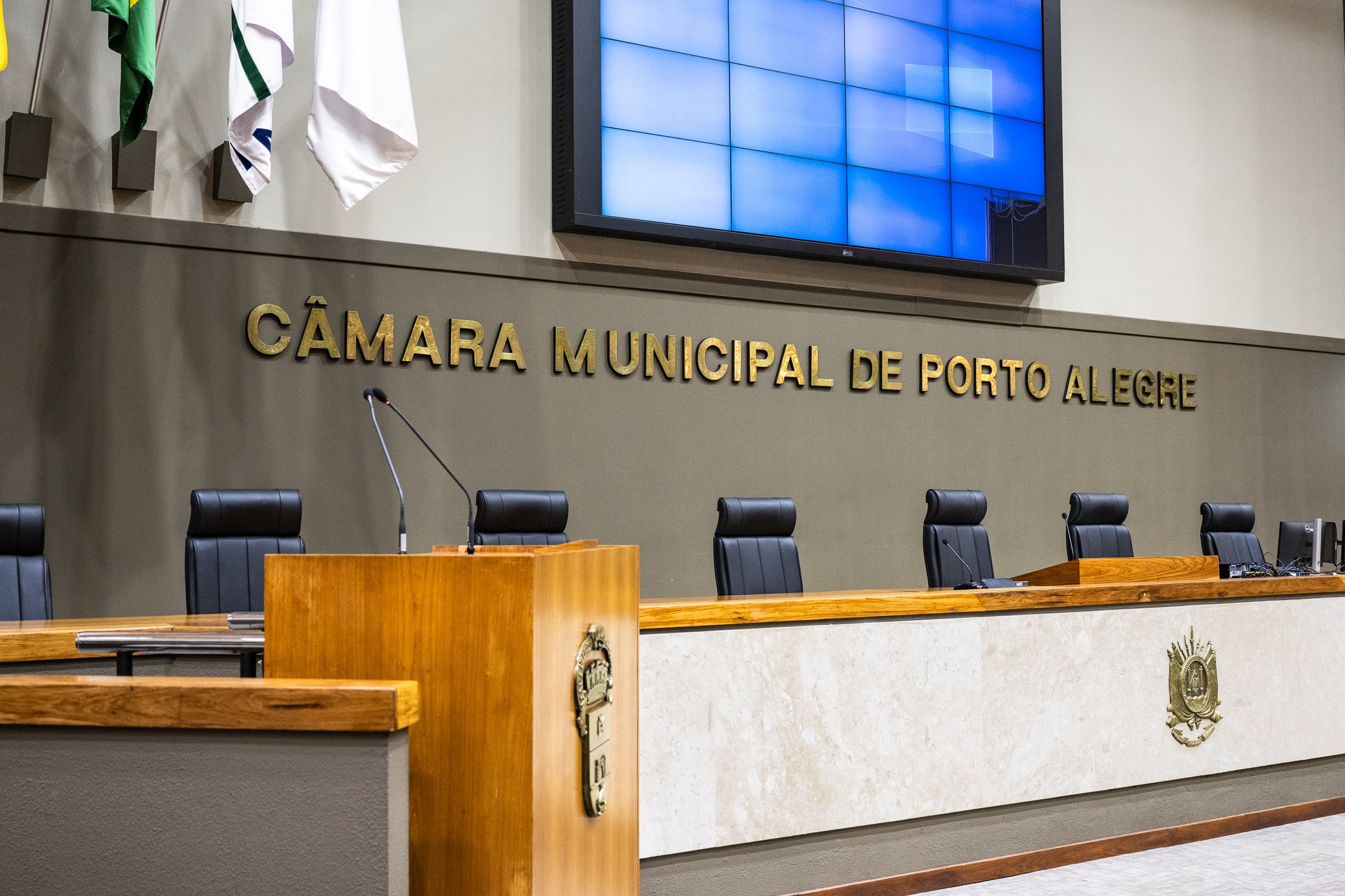Câmara de Porto Alegre reajusta salário de vereadores e servidores em 3,69% com base na inflação