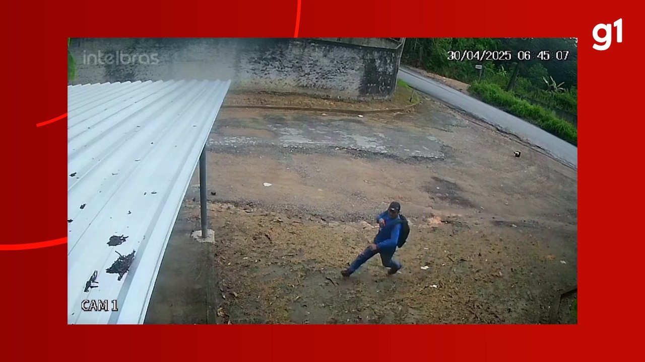 VÍDEO: Jovem é morto a facadas após suposto envolvimento com mulher de traficante em Manaus