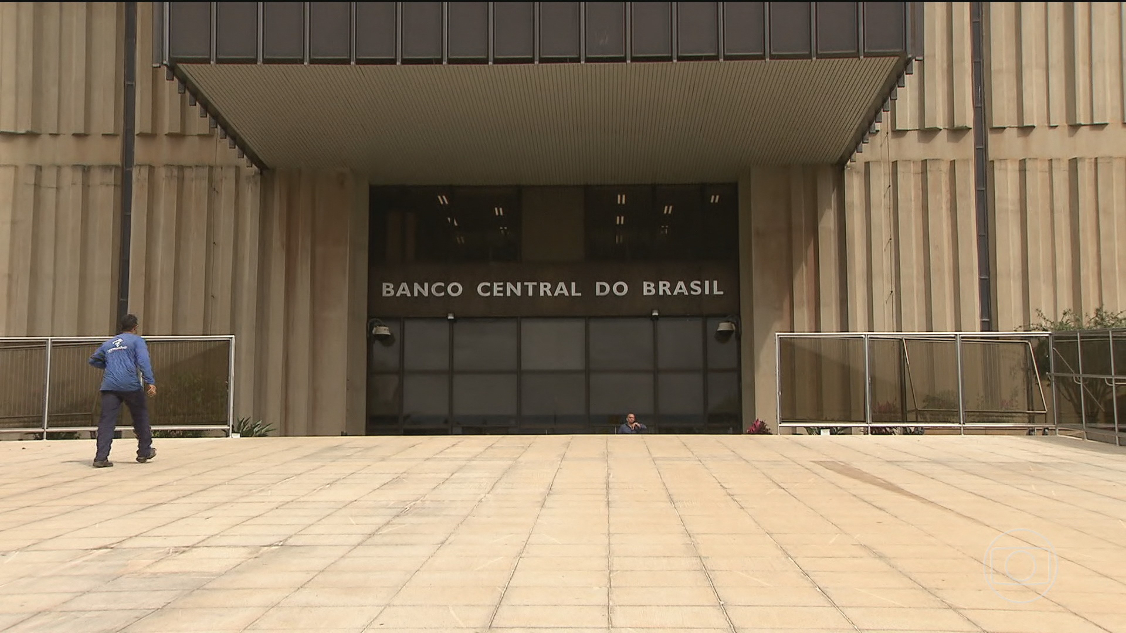 Copom afirma que guerra no Oriente Médio está entre os fatores que vão determinar o futuro da taxa de juros do Brasil