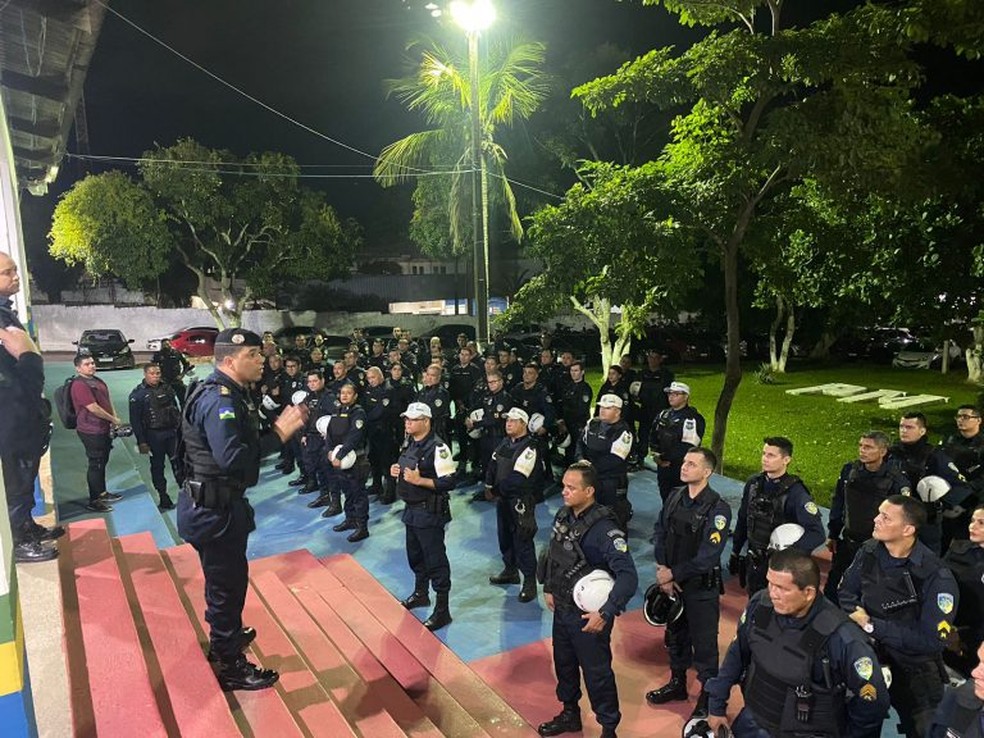 Policiais militares durante reuniãoantes da saída das tropas para a rua — Foto: Polícia Militar de Rondônia/Sesdec