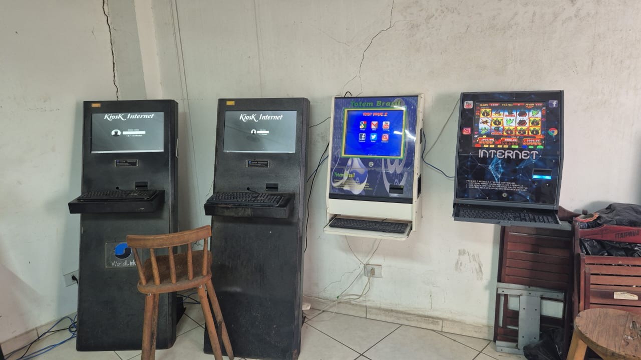 Polícia Civil apreende mais de 30 máquinas caça-níqueis em operação contra jogos de azar em Boituva