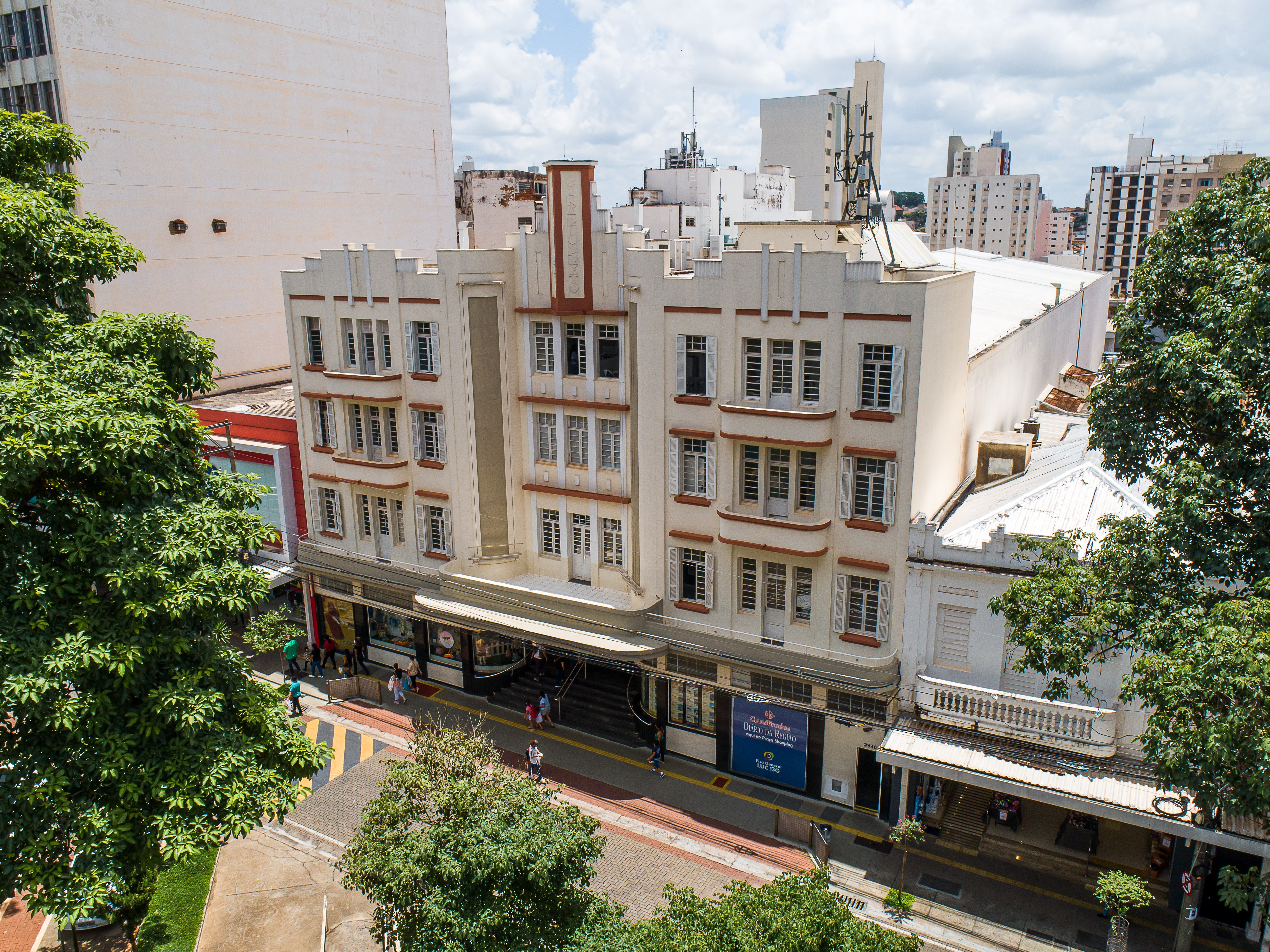 Novo ciclo de valorização impulsiona Praça Shopping e fortalece varejo no centro da cidade