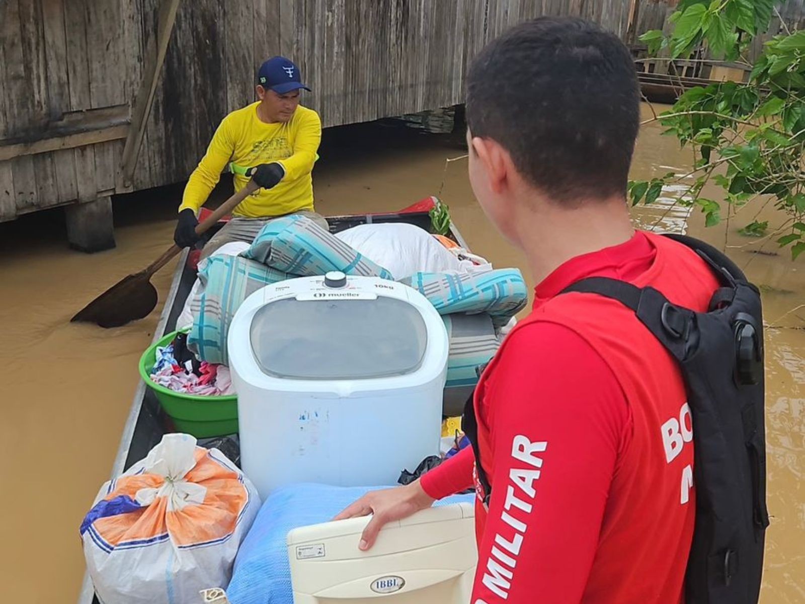 Rio Iaco transborda e enchente atinge mais de 3,5 mil pessoas no interior do Acre