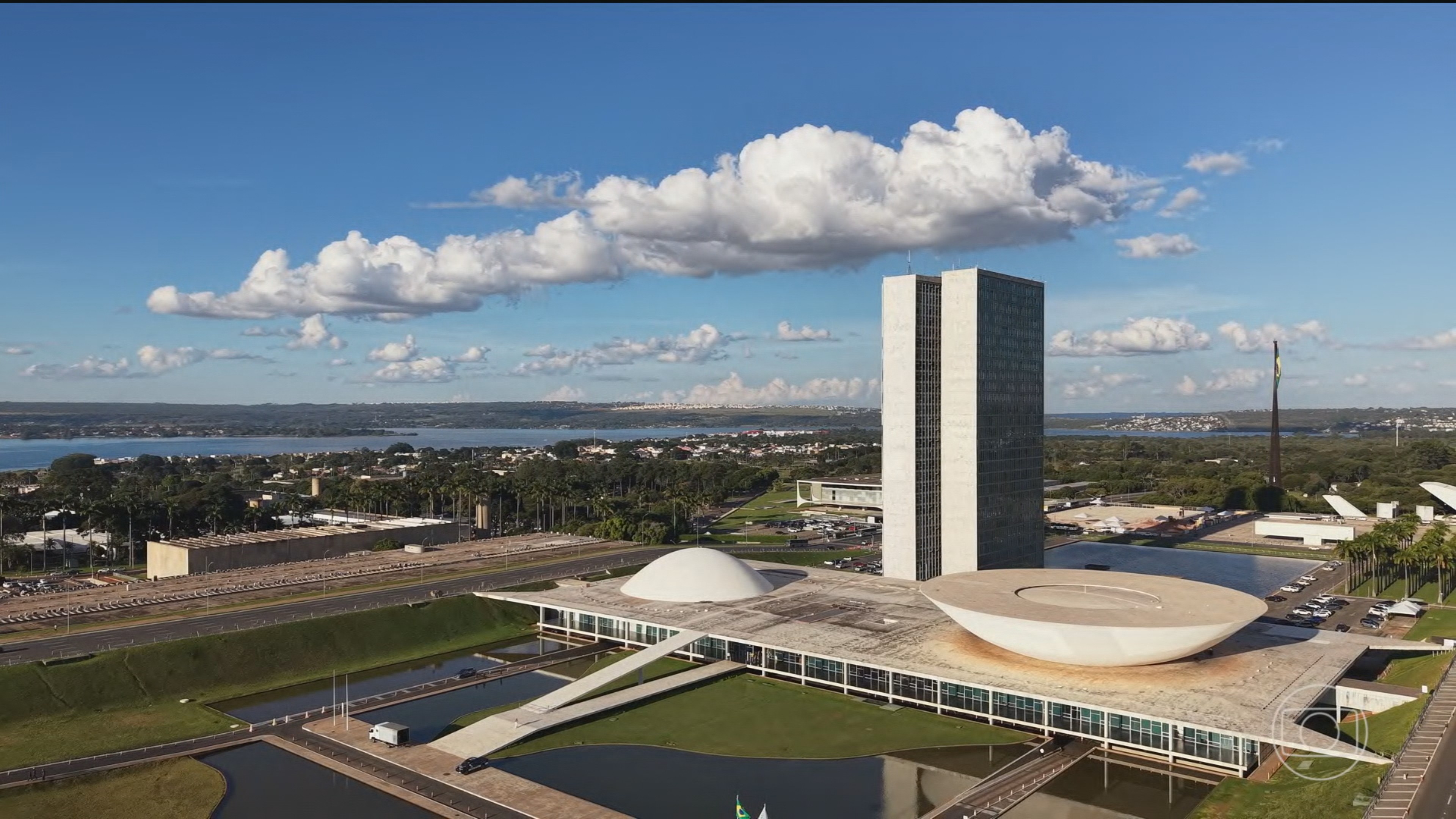 Câmara dos Deputados completa 200 anos com acervo histórico acessível a quem visita o Congresso