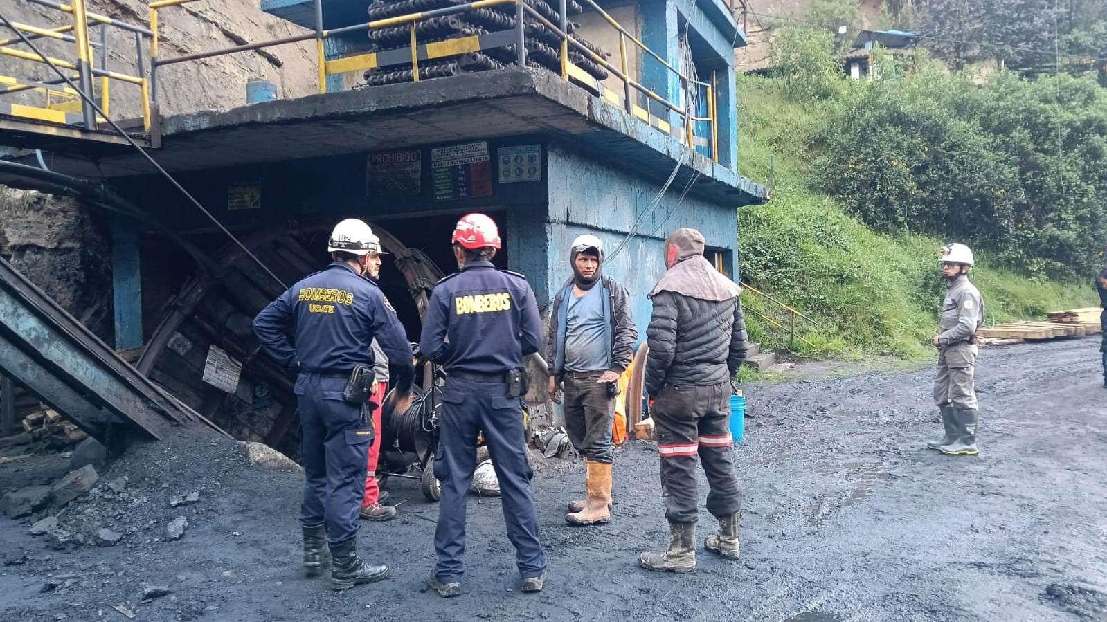Explosão mata 9 pessoas em mina de carvão na Colômbia