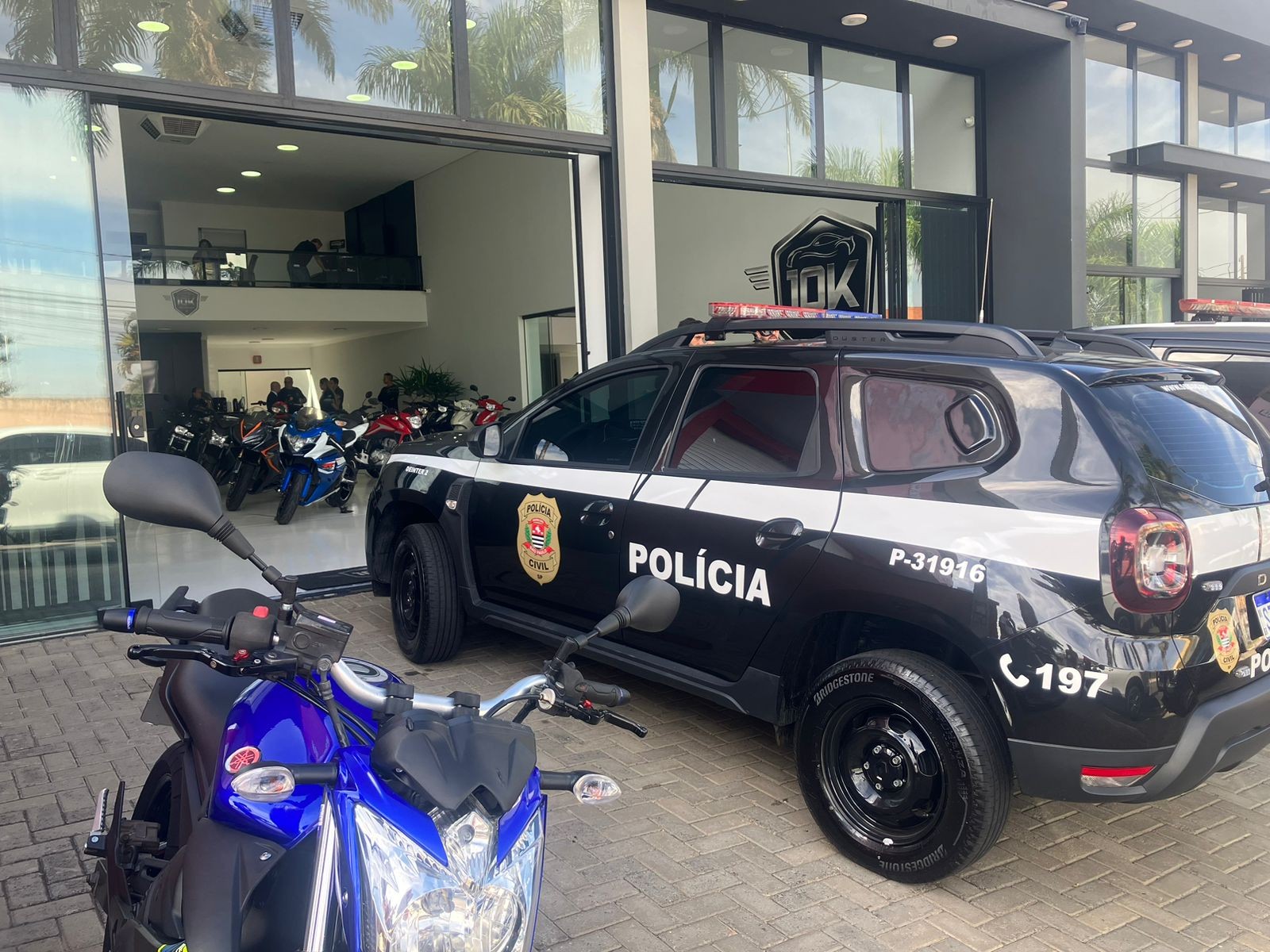 Polícia Civil apreende 42 veículos em lojas durante operação contra venda de loteamentos clandestinos em Campinas