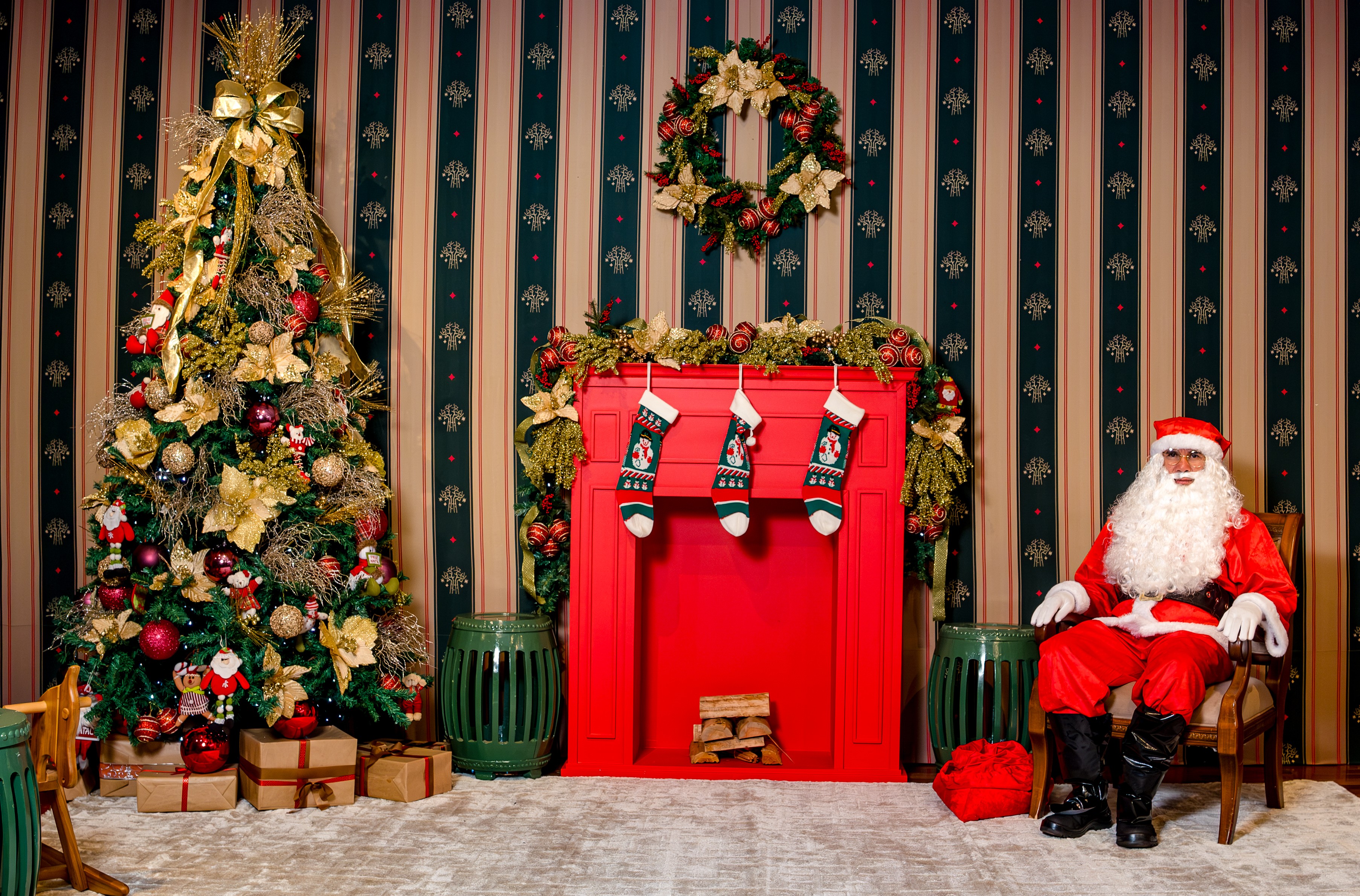 Casa do Papai Noel no CTC Sicoob Credisul abriu nesta segunda-feira (24)