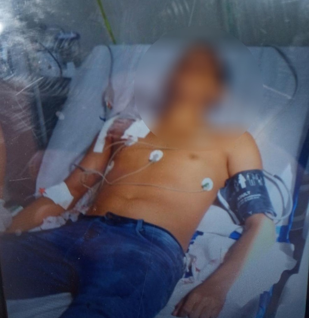 Adolescente que foi esfaqueado em escola estadual em Paudalho, na Zona da Mata — Foto: Reprodução/WhatsApp