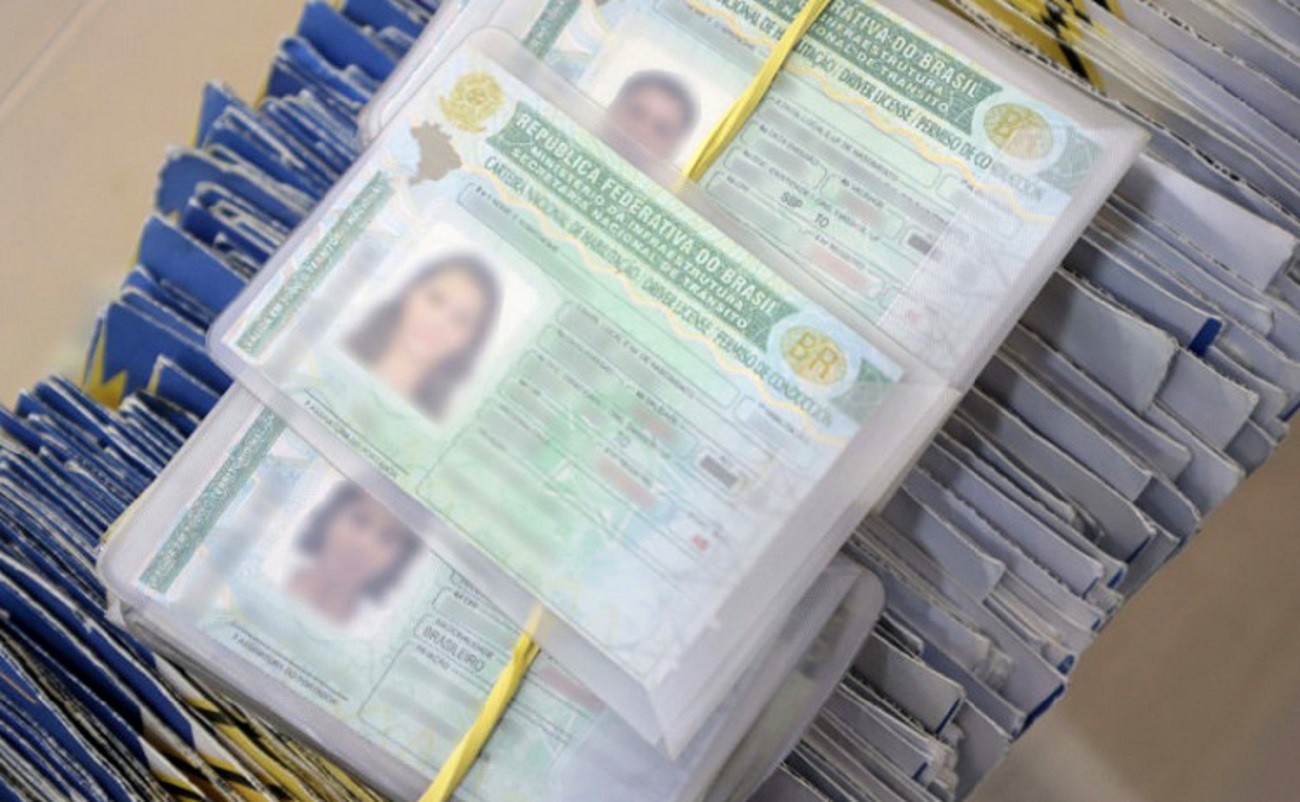 Detran detalha mudanças na CNH com prorrogação da validade e novas regras de renovação
