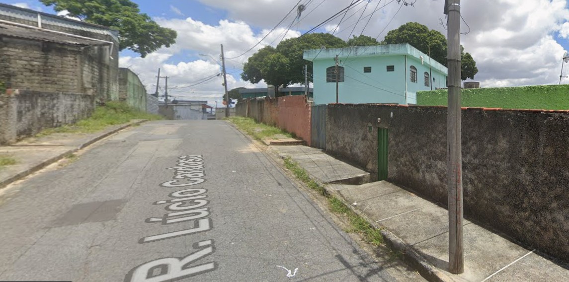Homem reage a roubo, toma arma do assaltante e atira no suspeito em BH