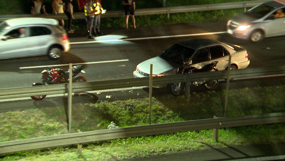 Engavetamento Entre Carros E Motos Deixa Três Pessoas Feridas Na Rodovia Raposo Tavares Em 