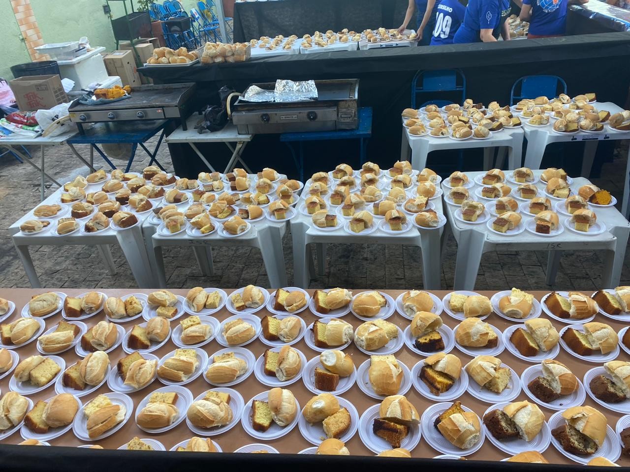 Taubaté celebra Dia do Trabalho com distribuição de café da manhã na Paróquia São José Operário