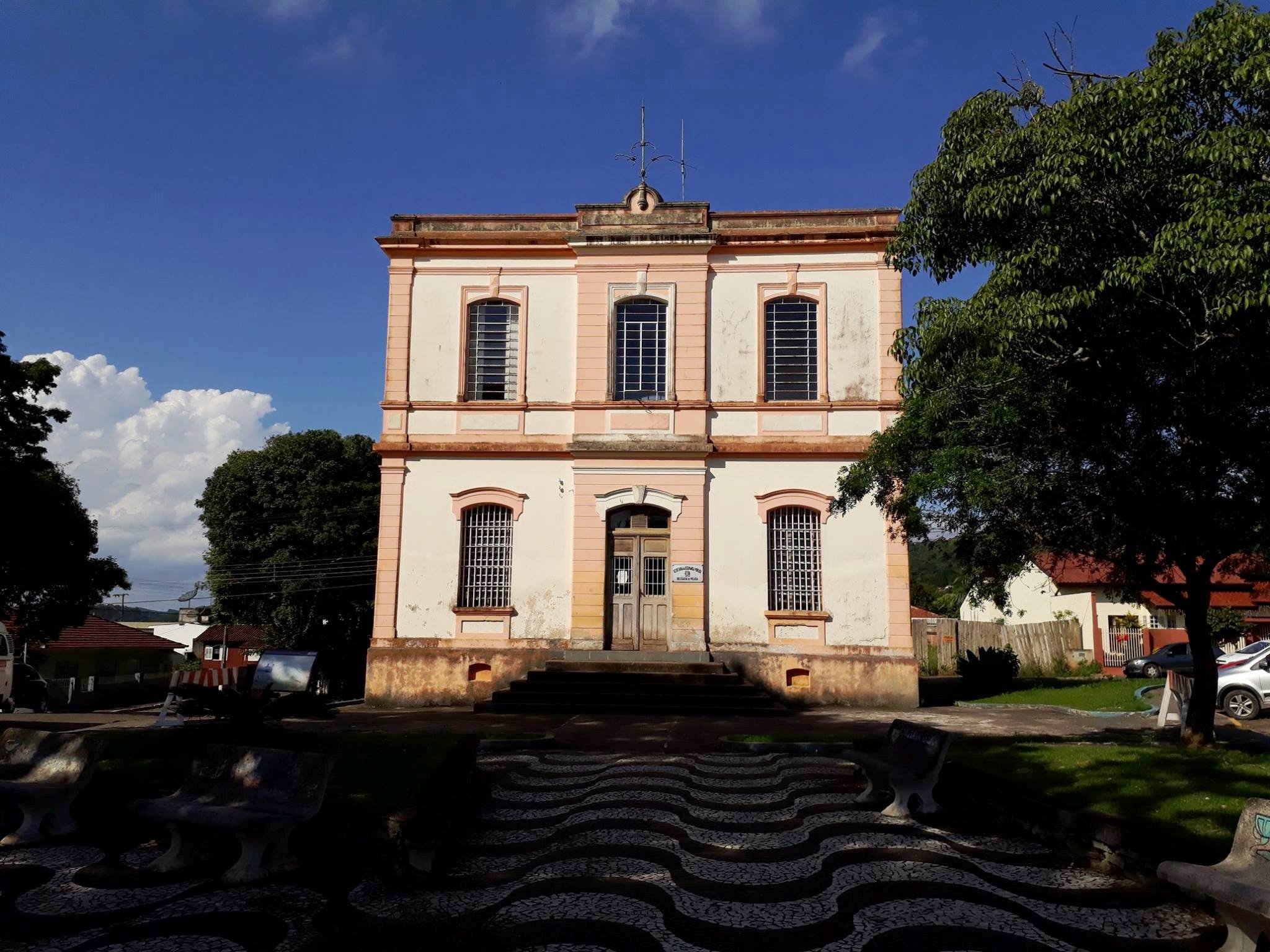 Jovem é morto a facadas durante briga em Nova Campina