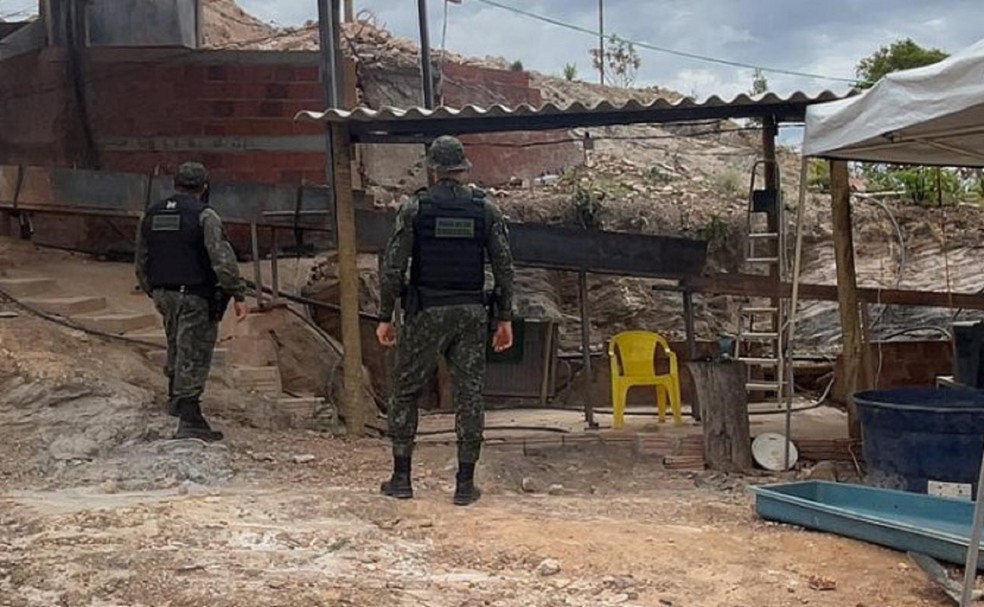 Maquinário utilizado para extração de minério em Natividade — Foto: Divulgação/PMTO