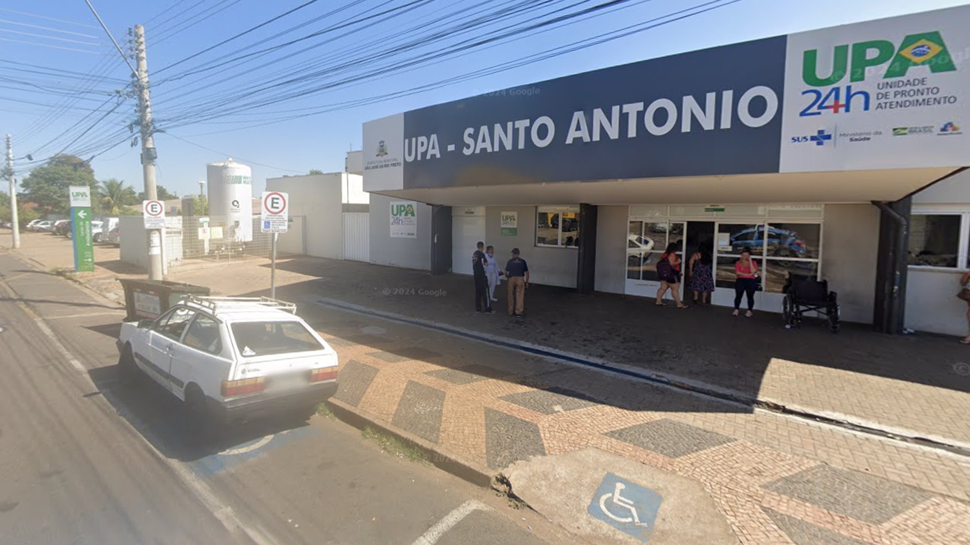 Homens é preso em pronto-socorro depois de atacar duas pessoas com golpes de machado no interior de SP