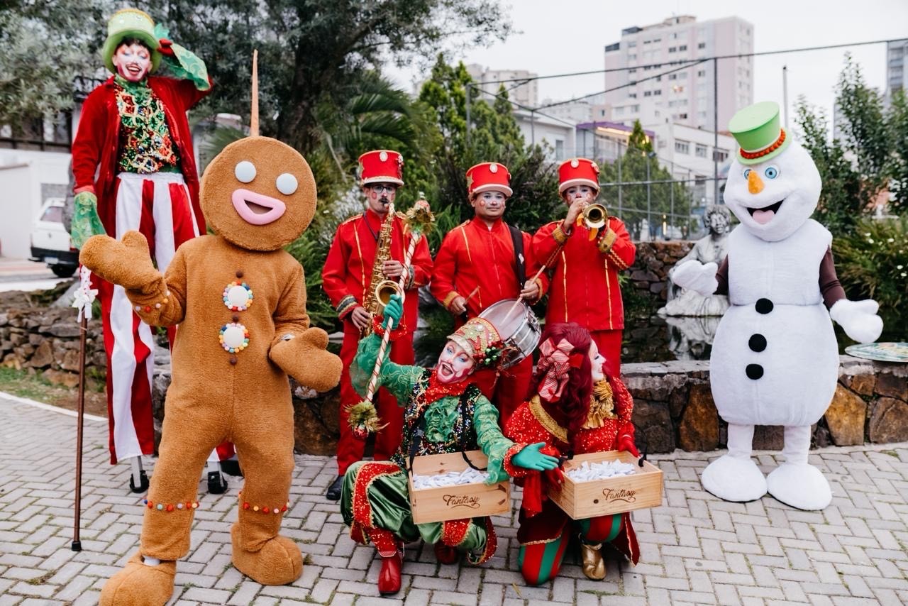 Clima natalino transforma Lages neste fim de ano