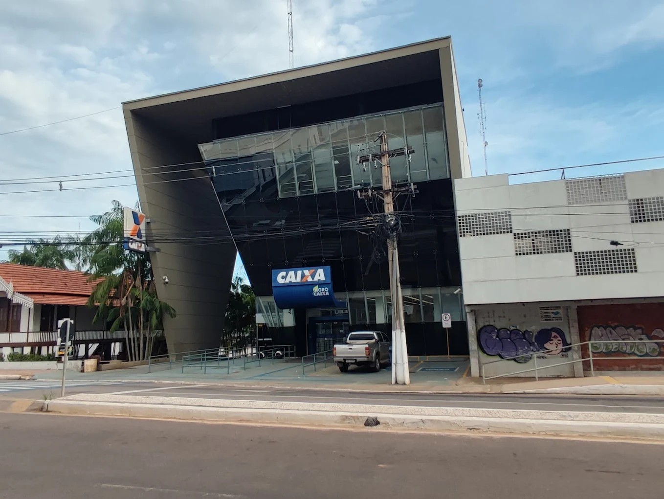 Trabalhadores da Caixa e dos Correios entram em greve no Acre