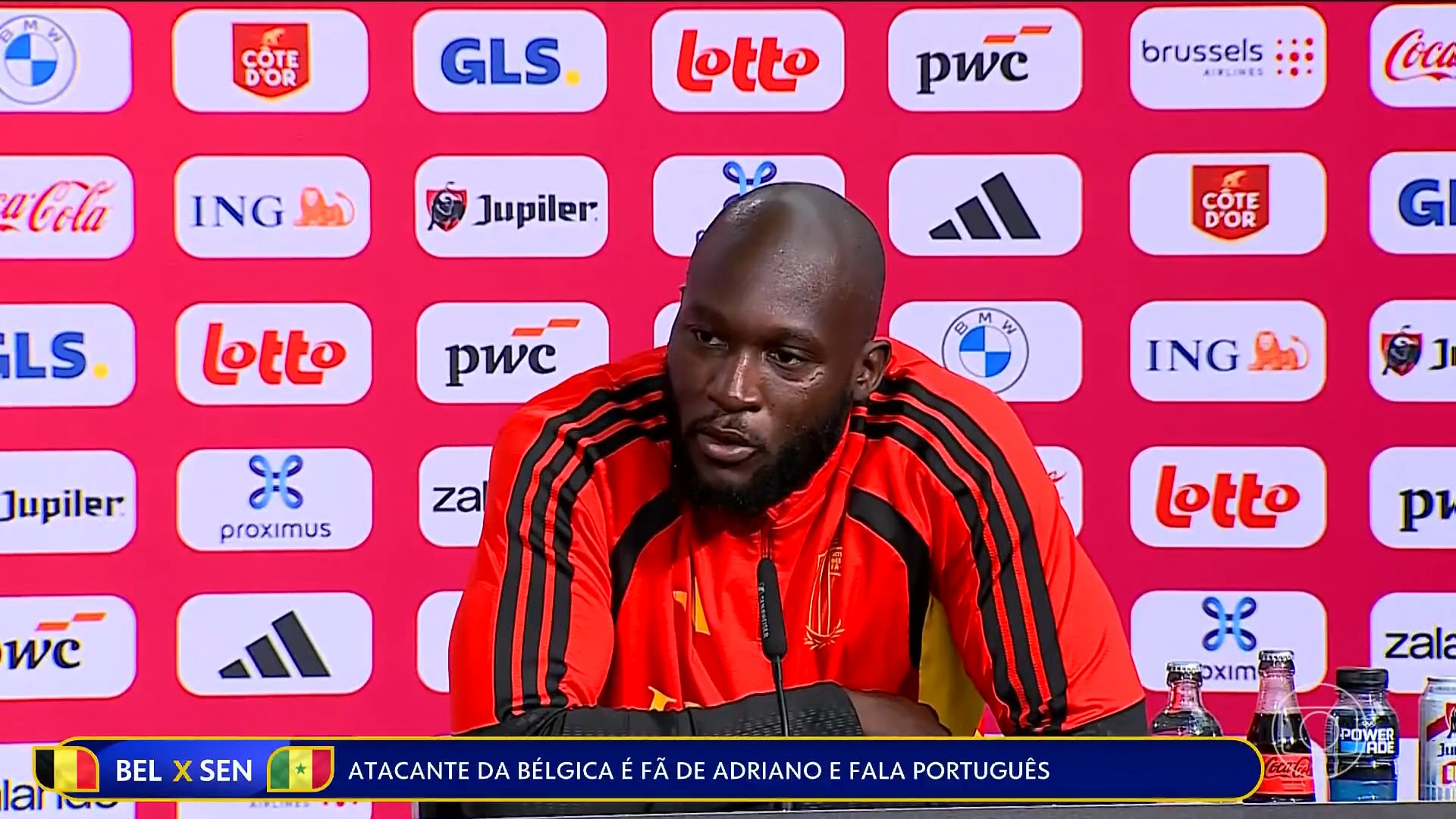 Lukaku, fã do Brasil, se emociona ao encontrar Adriano Imperador