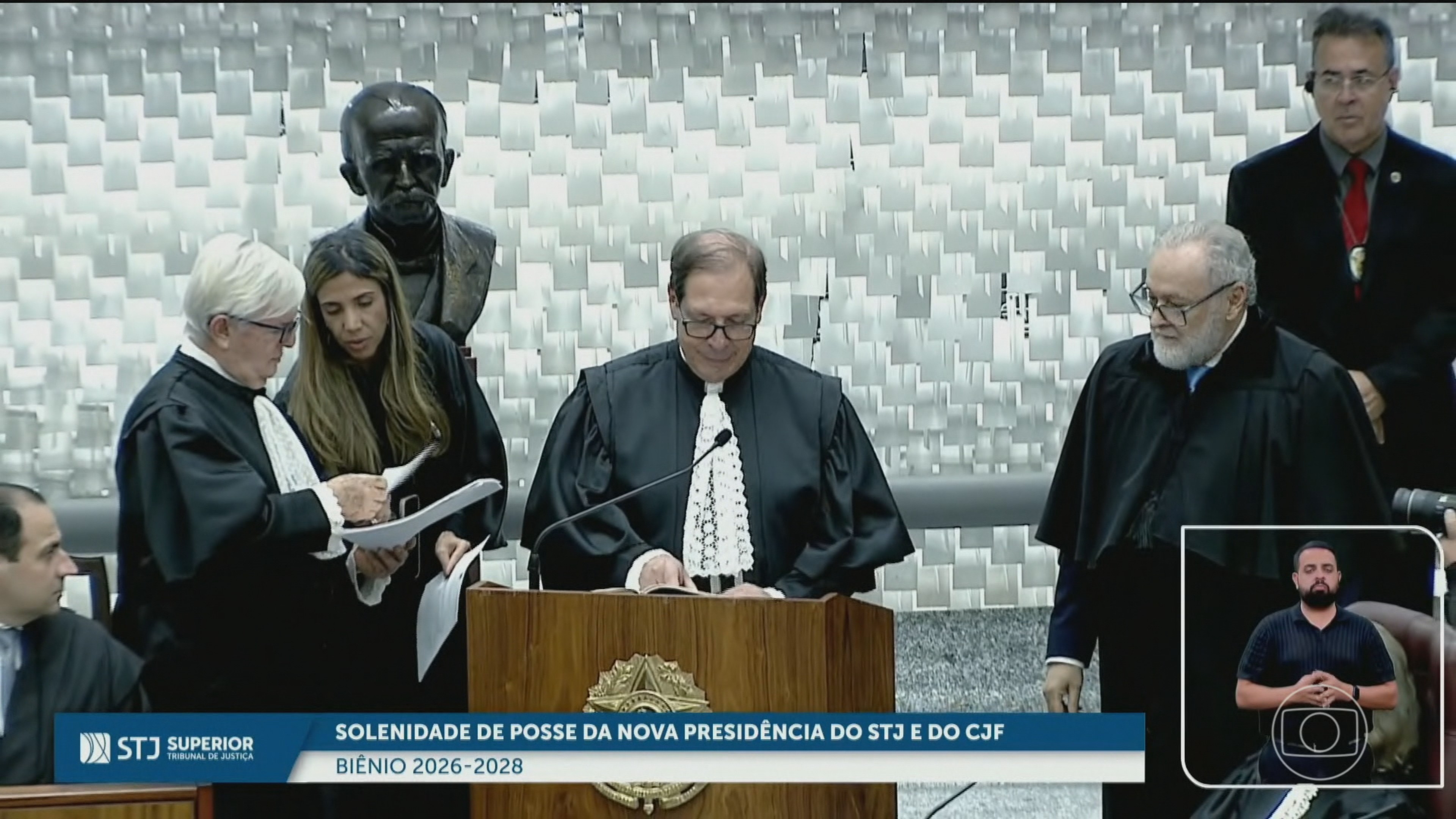 Luís Felipe Salomão toma posse como presidente do STJ