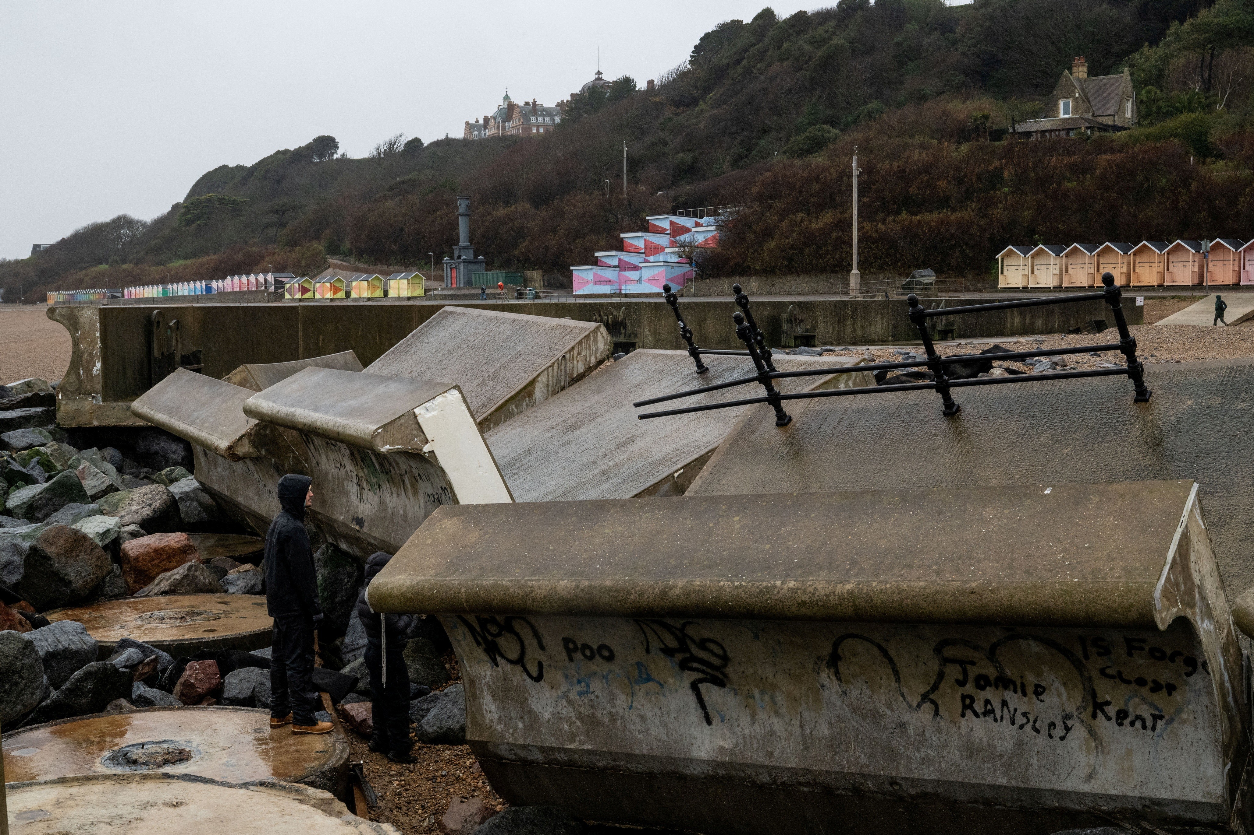 
Tempestades e nevascas geram transtornos e mortes na Europa