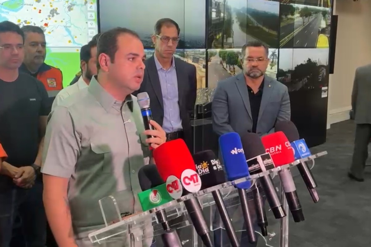 Governador diz que 11 pessoas foram presas por envolvimento com queimadas em Autazes, no AM