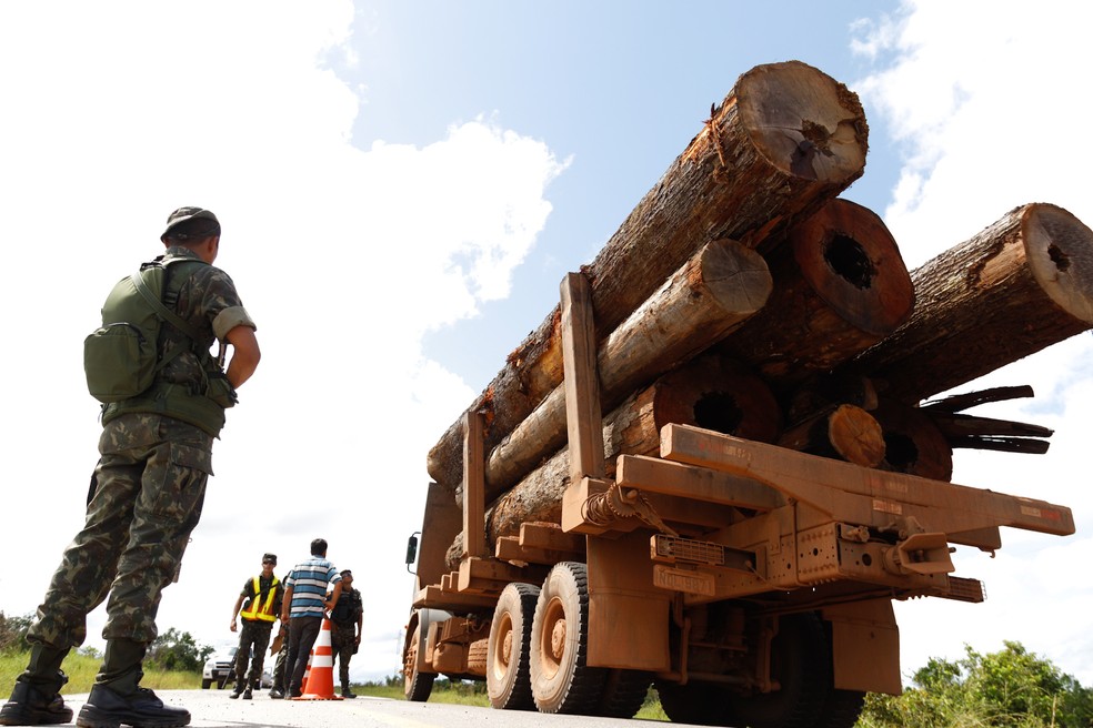 Exército envia 5 mil soldados para proteger fronteira de Rondônia