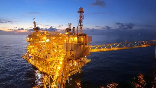 Como Brasil lidera a transformação da América do Sul na região petrolífera que mais cresce no mundo - Impulsionada em parte pela exploração do pré-sal brasileiro, produção de petróleo na região aumentará mais do que no Oriente Médio e EUA nos próximos cinco anos.