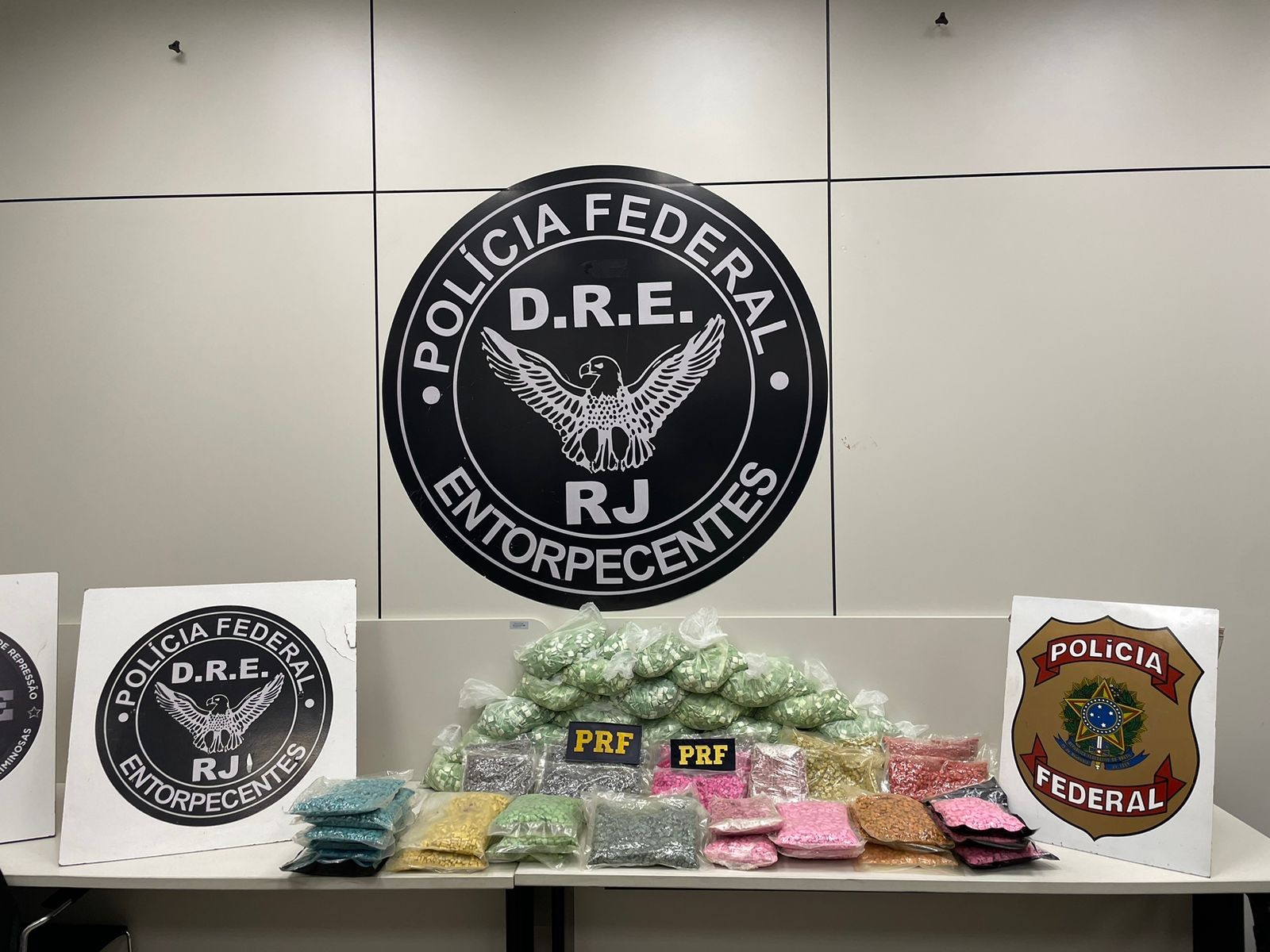 Homem é preso com 60 mil comprimidos de ecstasy, em Duque de Caxias | G1