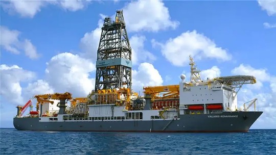 BP anuncia descoberta de poço de petróleo no pré-sal da Bacia de Santos - Empresa afirma que é a maior descoberta da companhia em 25 anos, no bloco Bumerangue, que fica no mar, a 404 km do Estado do Rio de Janeiro.