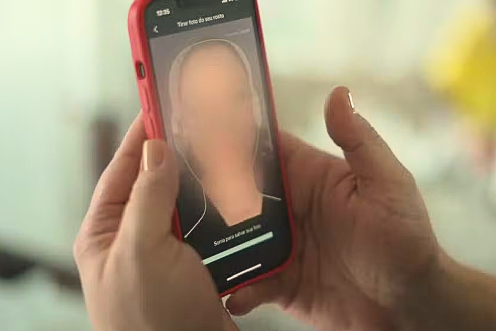 Conheça as estratégias dos banidos e não caia no golpe da biometria facial — Foto: Fantástico/ Reprodução