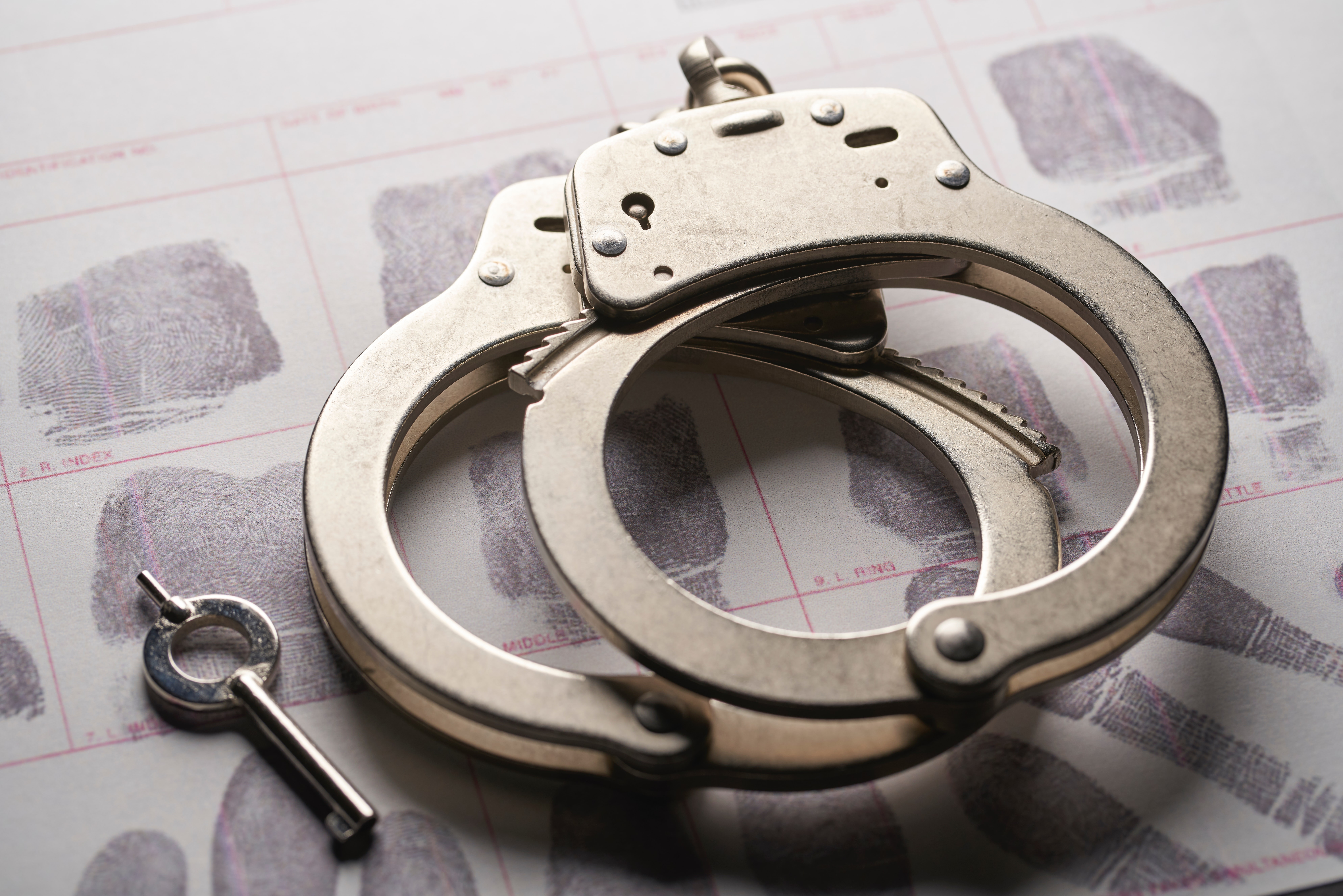 Homem com 10 mandados de prisão em aberto é preso em Couto de Magalhães de Minas