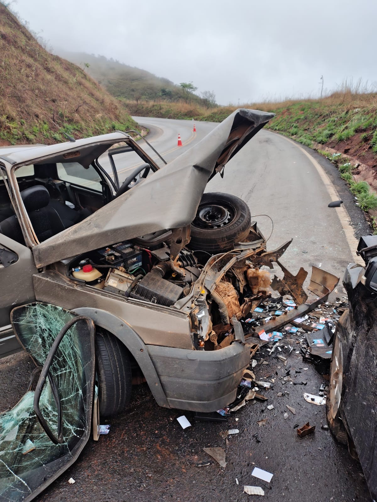 Motorista morre após bater de frente com outro carro na BR-354