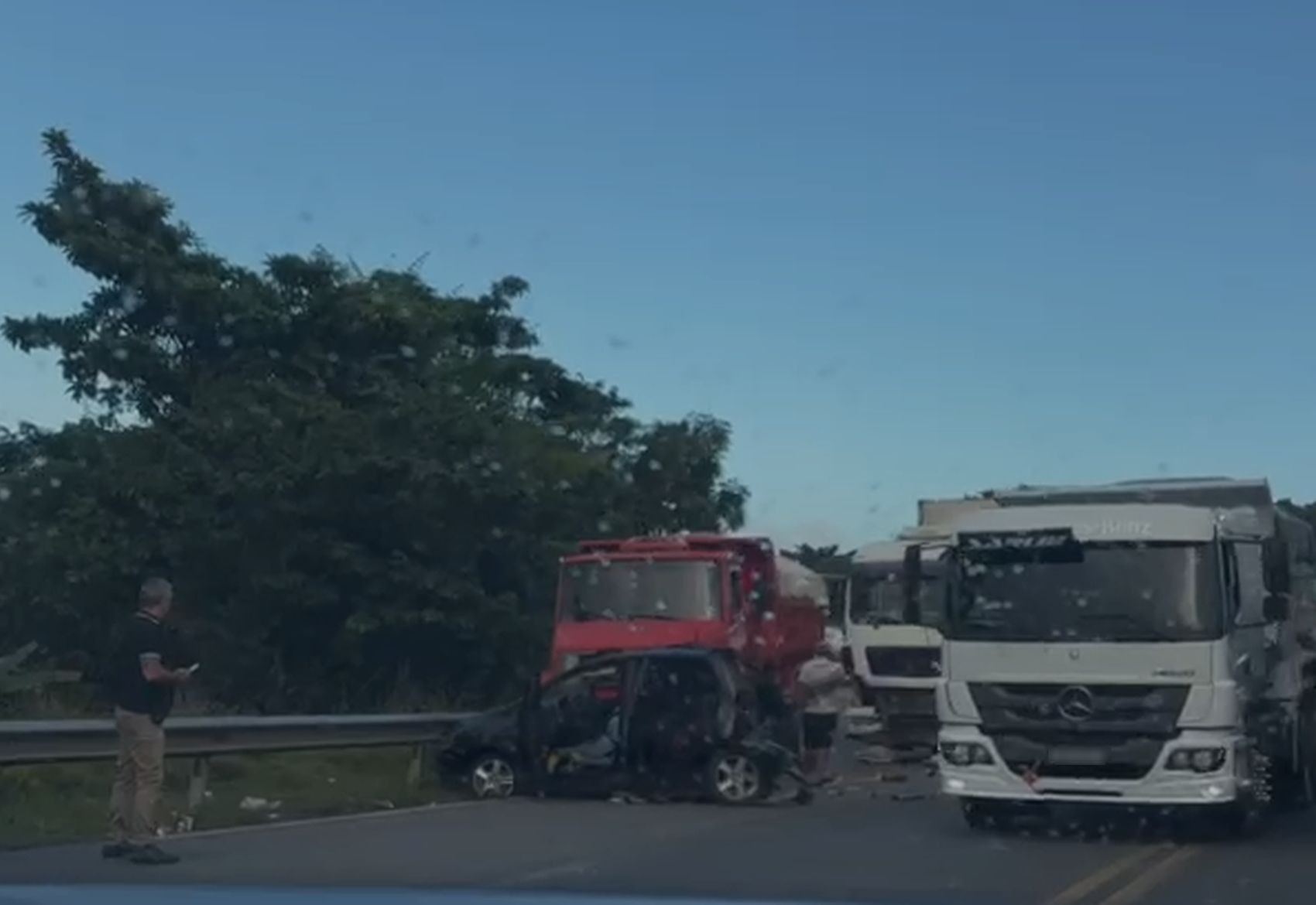 Acidente entre três veículos deixa um morto na BR-235 em Nossa Senhora do Socorro