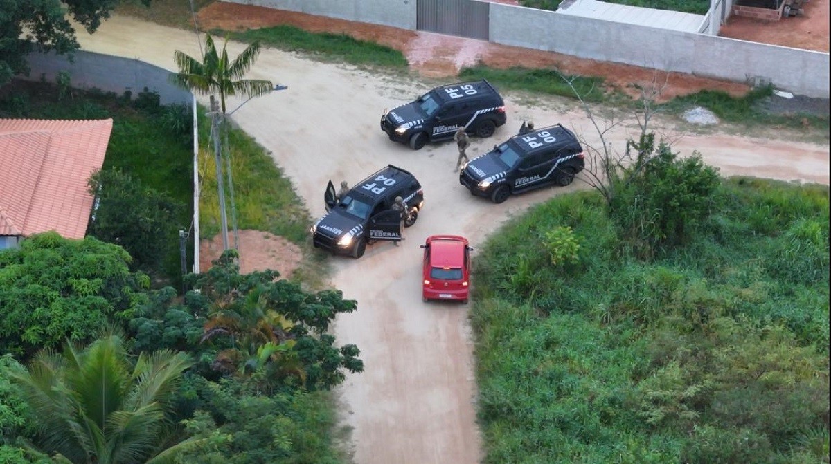 Chefe de grupo criminoso que usava celular em presídio para comandar tráfico é alvo de operação em MG; 14 foram presos