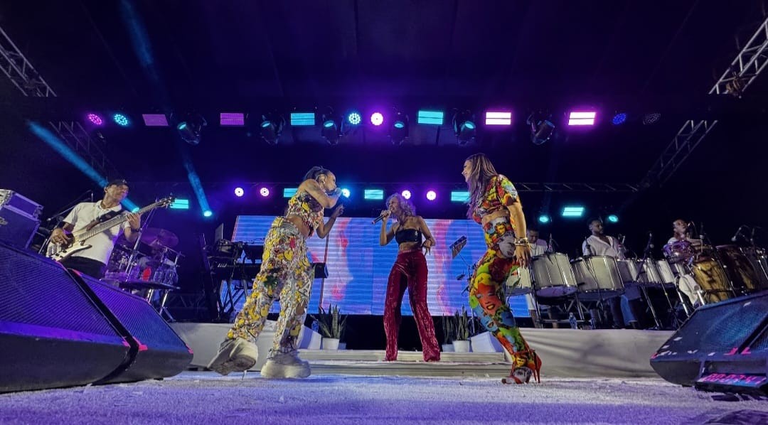 Alinne Rosa faz encontro inédito com cantoras que passaram pelo Cheiro de Amor em Salvador