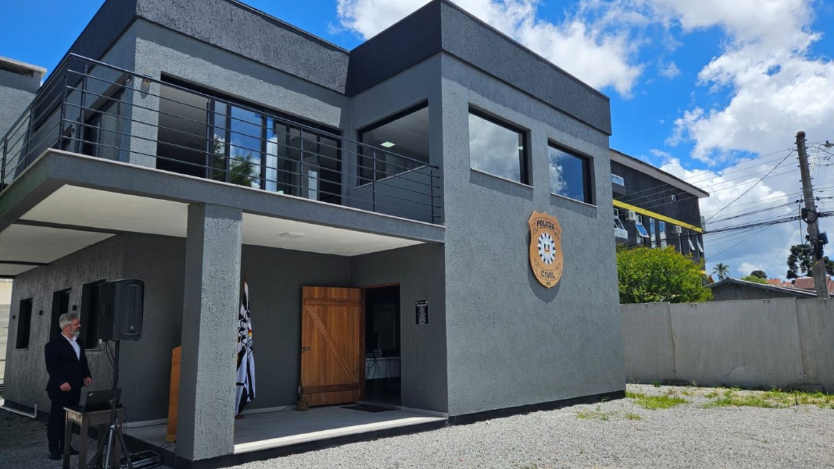 Estudante de Direito é presa dentro de delegacia suspeita de se passar por advogada na Serra Gaúcha