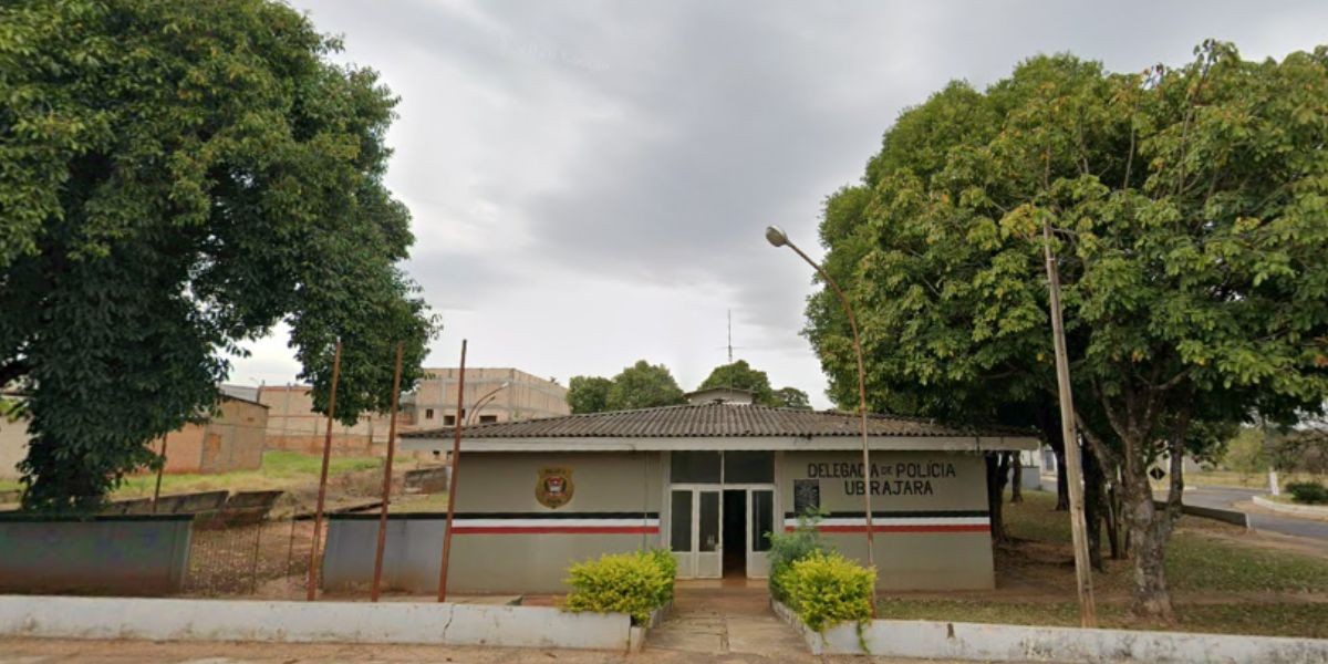 Homem é preso após atirar no rosto do irmão que dormia e mantê-lo em cárcere até chegada da PM em Ubirajara