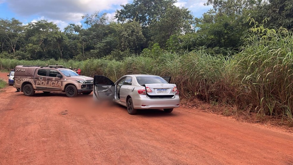 Local em que dois homens morreram durante suposta troca de tiros com a polícia — Foto: Reprodução/Redes Sociais