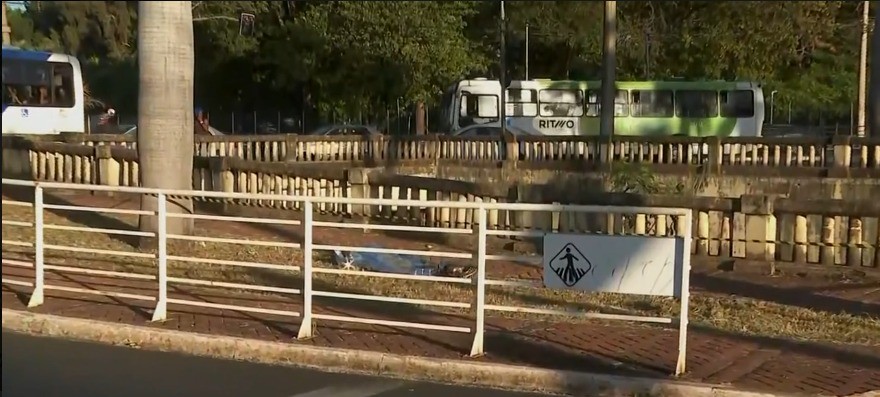 Homem é encontrado morto em córrego da Avenida Jerônimo Gonçalves em Ribeirão Preto, SP 